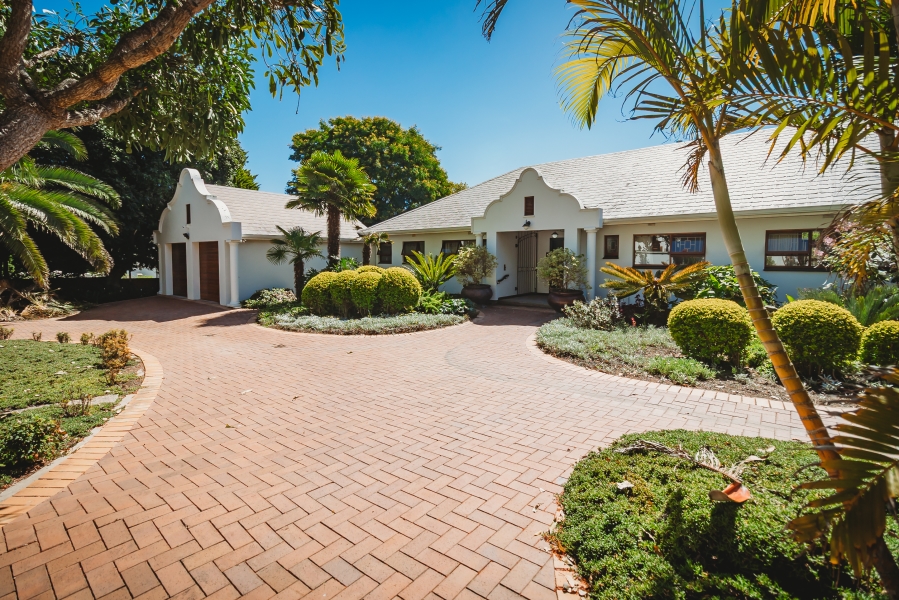 4 Bedroom Property for Sale in Dormehls Drift Western Cape